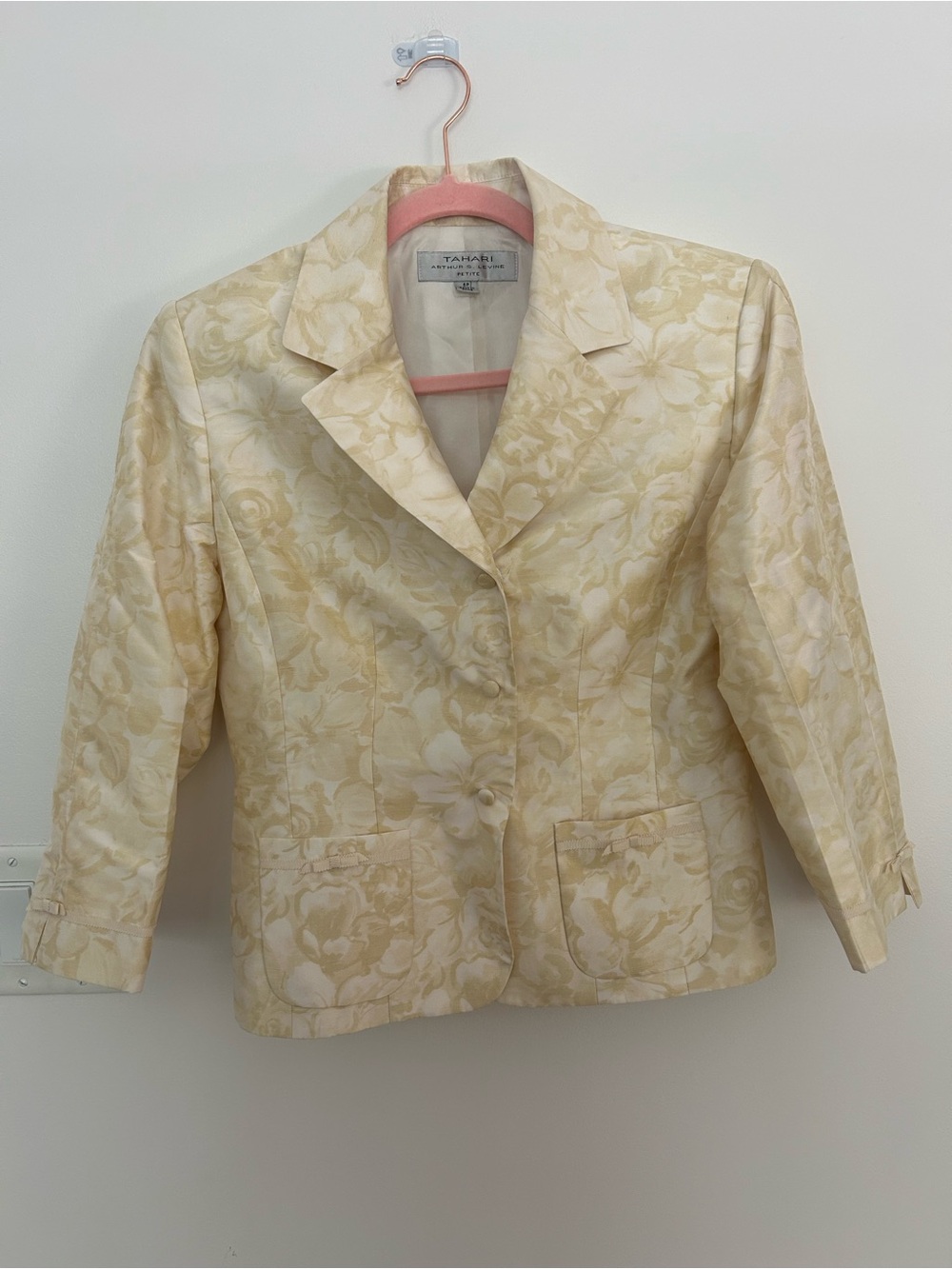 Tahari Arthur S Levine Petite 6P 100% Silk Floral Blazer Creamy Yellow Jacket